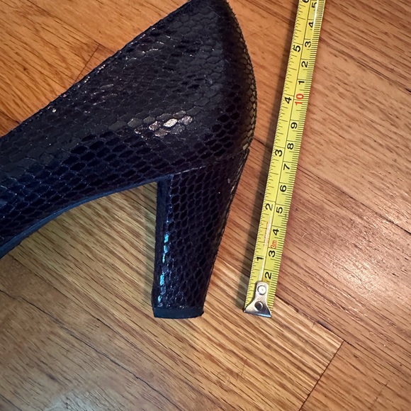 Black Crock-textured Heel - Picture 3 of 6